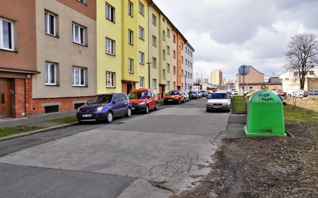 2023_12 Parkoviště ul. Gorkého