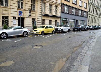 Opravy vozovky vč. sanace na ul. Na Hradbách 2. ETAPA (Přívozská – Sokolská třída)